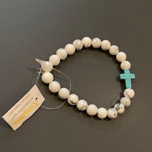 *NWT* beaded cross bracelet